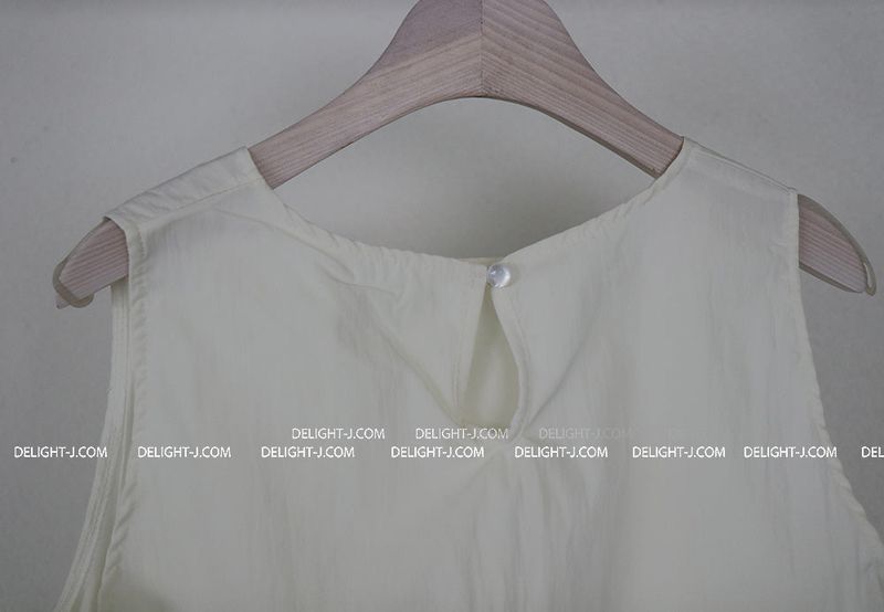 Pumpkin Balloon Sleeveless Blouse