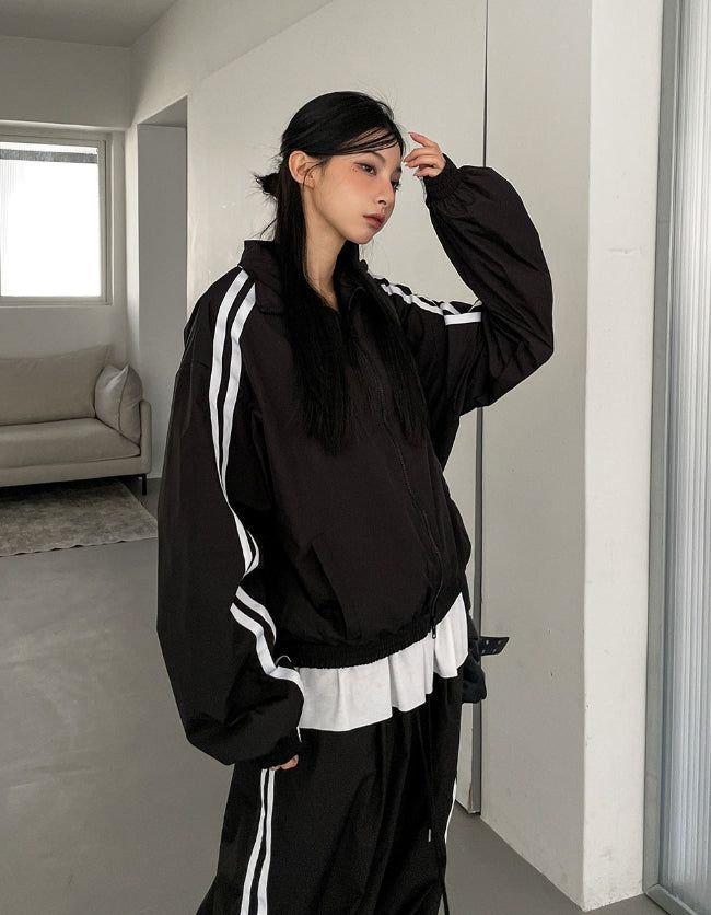 Tudi Diagonal Track Nylon Wind Jumper