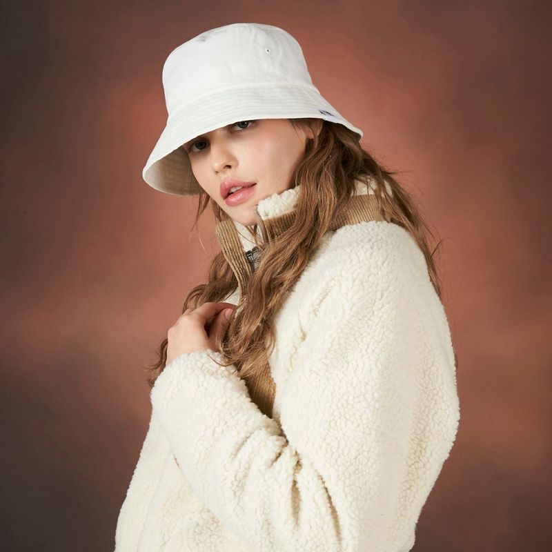 Herringbone label bucket hat WHITE
