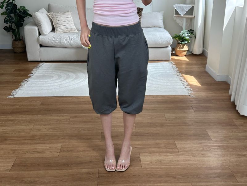 balloon sweat capri pants