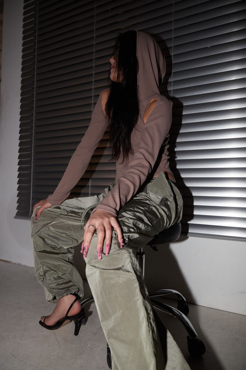 06. PARACHUTE PANTS KHAKI