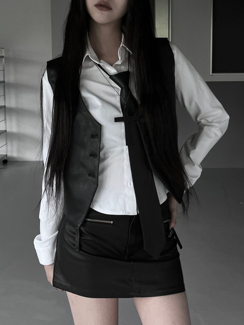 matte chic leather vest
