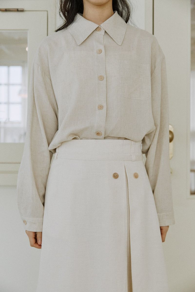 button skirt natural