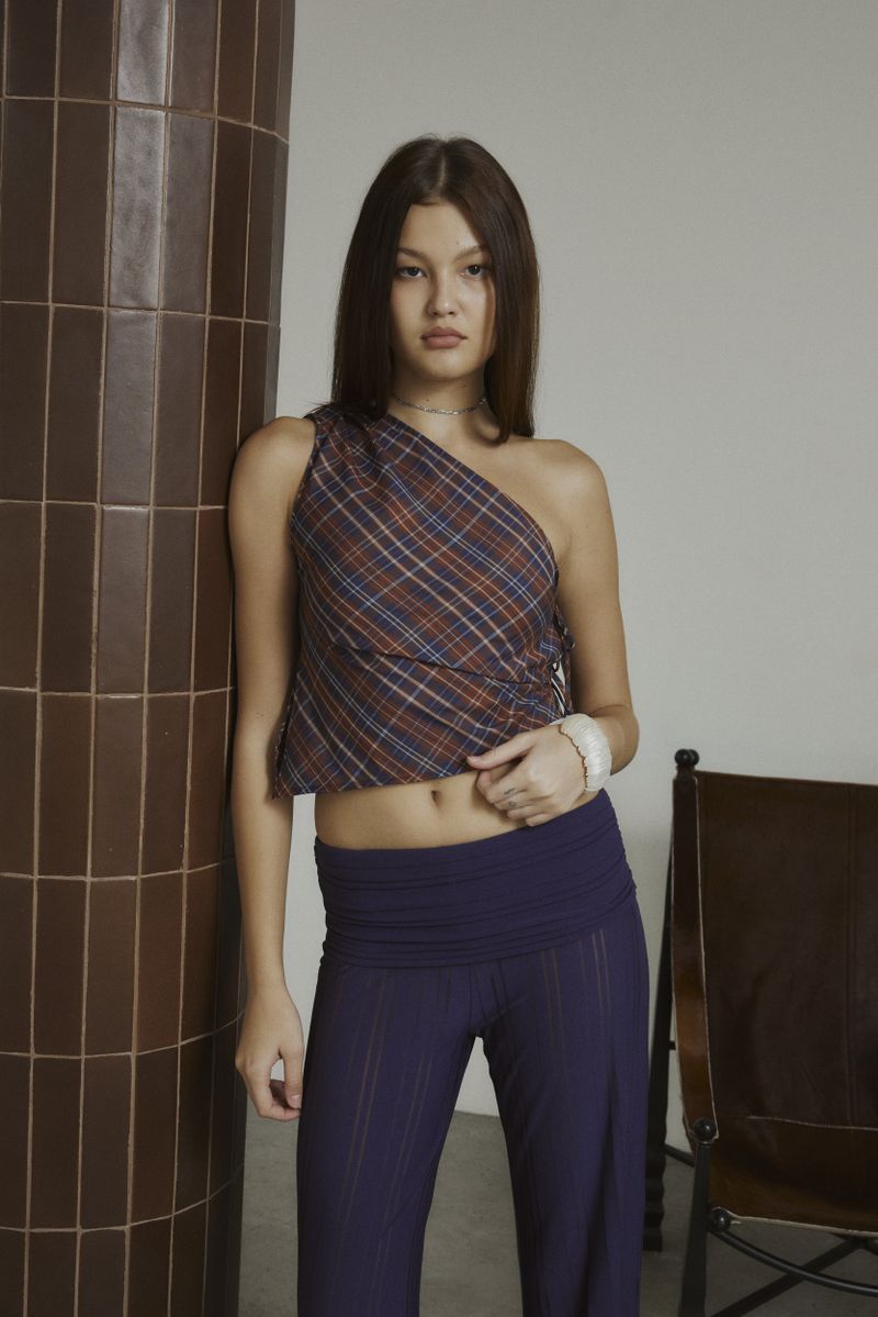 ONE SHOULDER TIE TOP