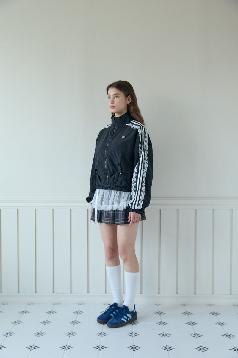 LACE TRACK WIND BREAKER (2 COLORS)