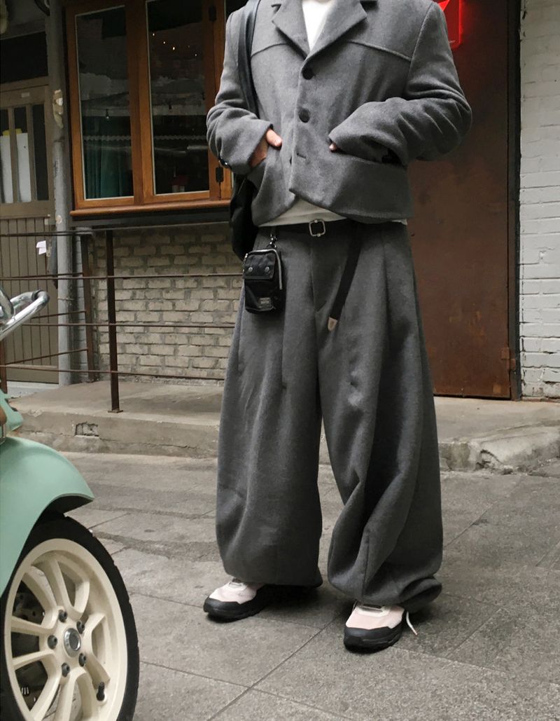 HOLY IN CODE（ホーリーインコード）の「No.1582 wool 70 set dart wide SL (3color)（Pants）」