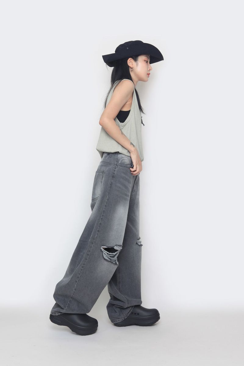 destroyed balloon denim pants
