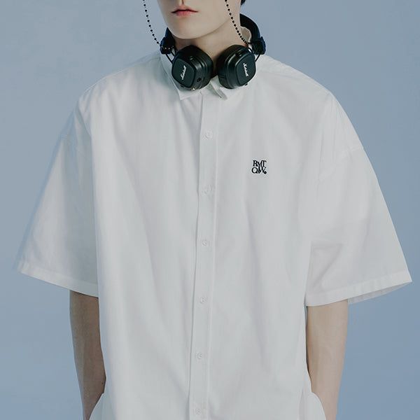 ROMANTIC CROWN(ロマンティッククラウン)の「RECENT LOGO HALF SHIRT_WHITE(Tops)」