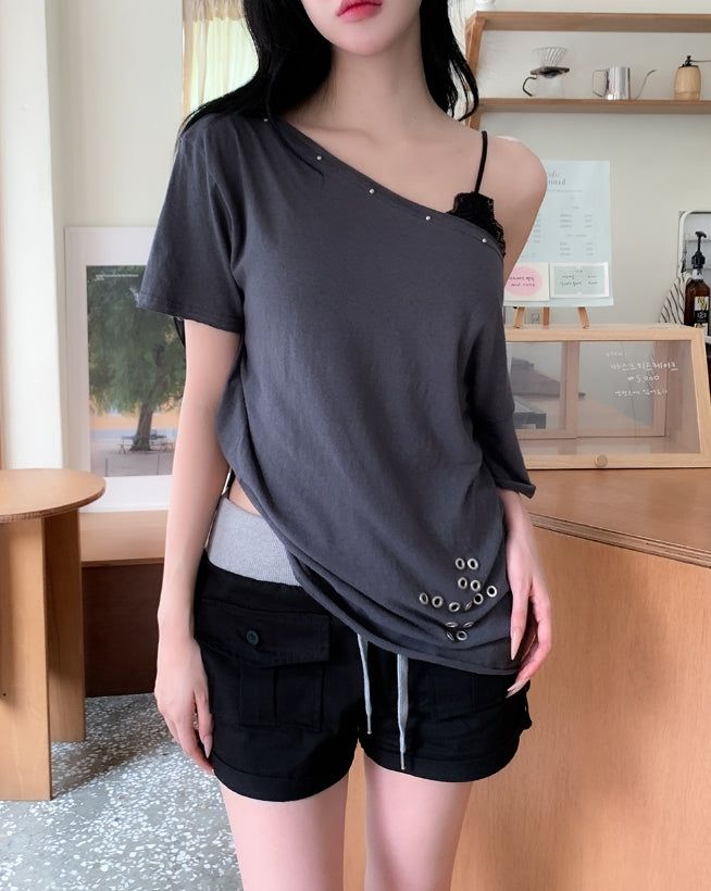 Hati Cross Punching Studded Short Sleeve