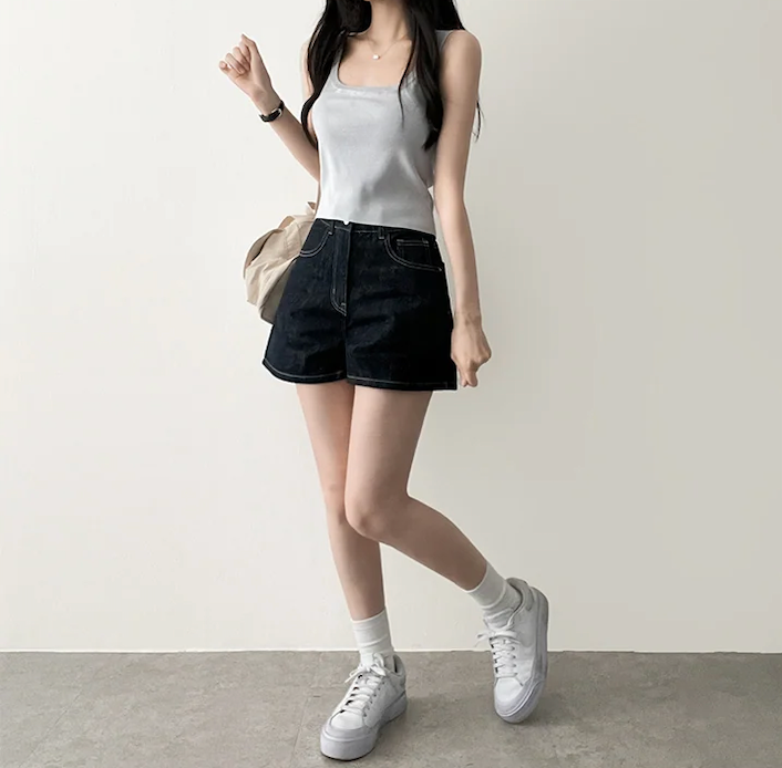 Derming knit sleeveless shirt