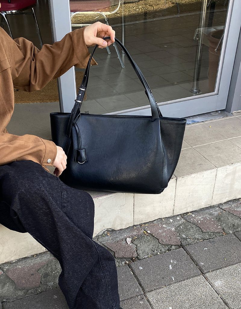 No.1107 leather tote shoulder bag