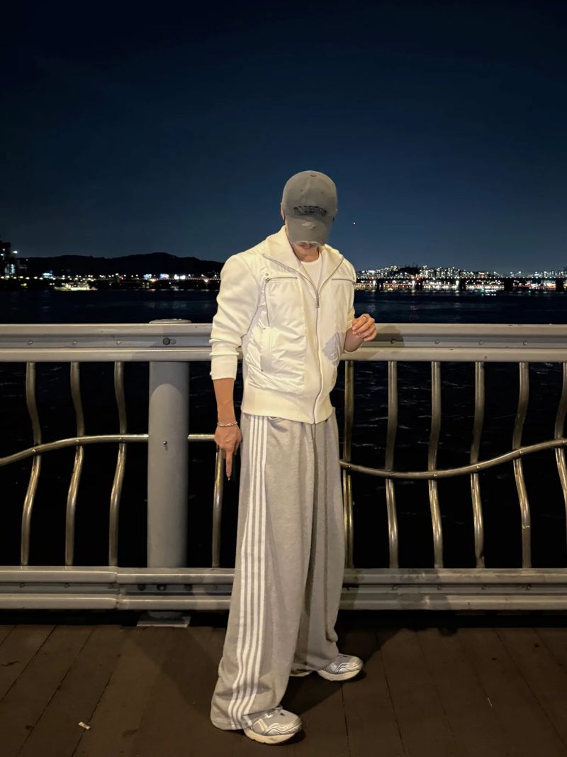 Maren russell sweat pants