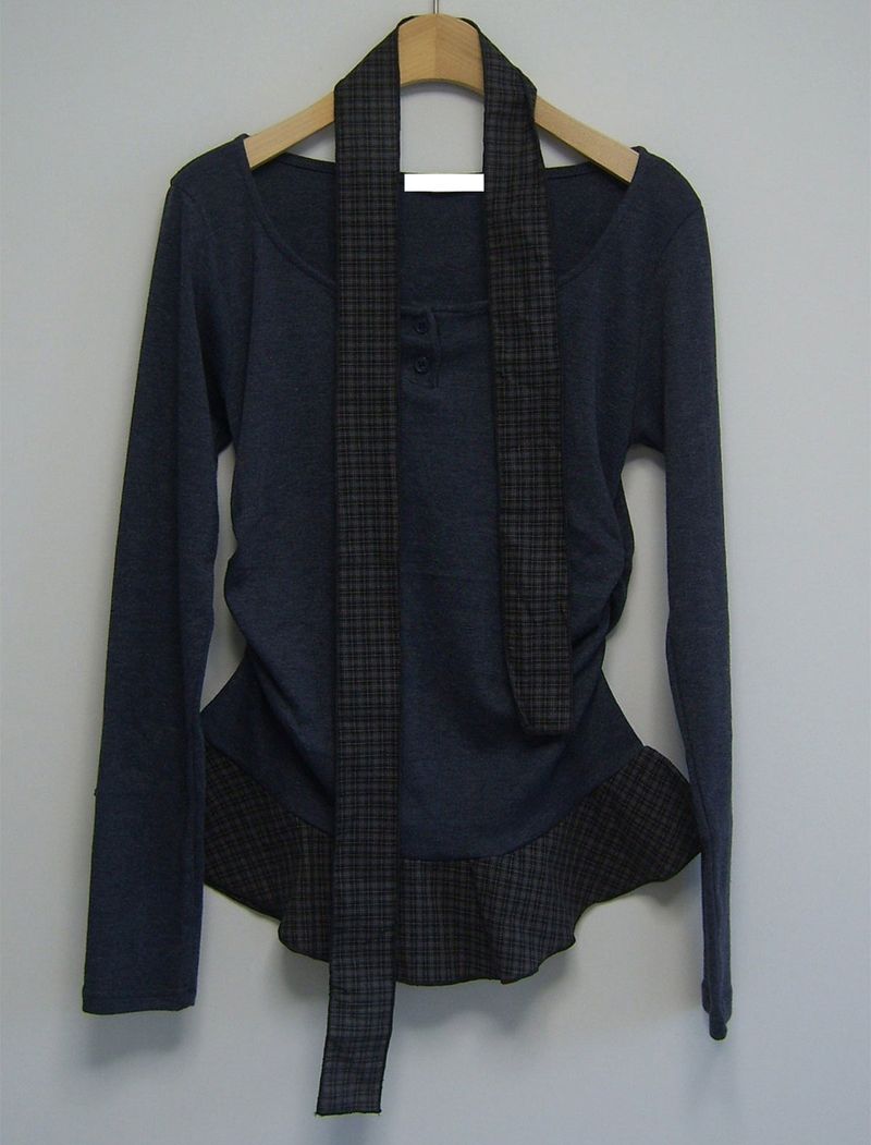 check scarf tee