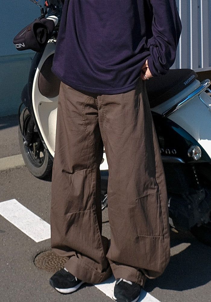 SEMIKAJI（セミカジ）の「[MD추천 / 핏굿] SPOT Curved Pin-tuck Dot Pants 커브드 핀턱 팬츠（Pants）」