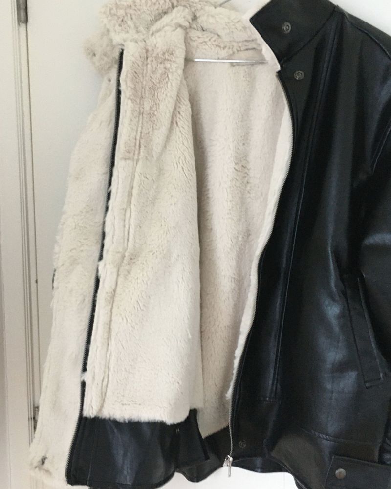Fur leather mustang