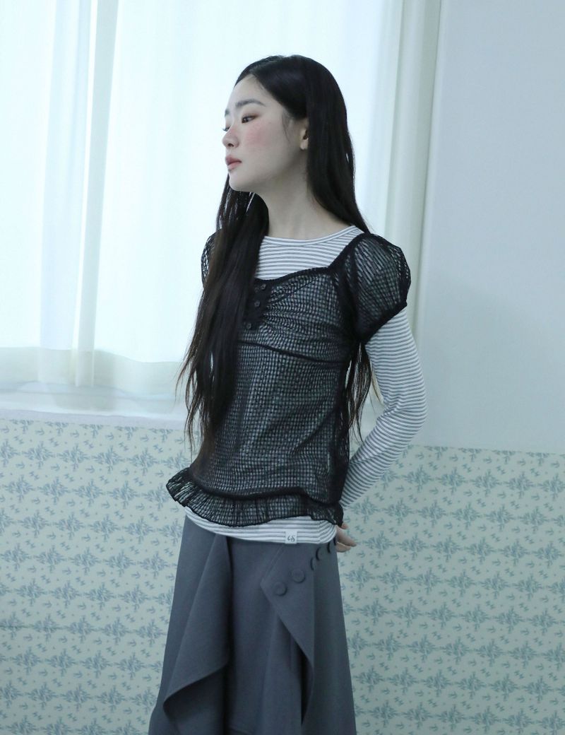 UGLYSHADOW（アグリーシャドウ）の「DOT SHIRRING BLOUSE(BLACK)（Tops）」