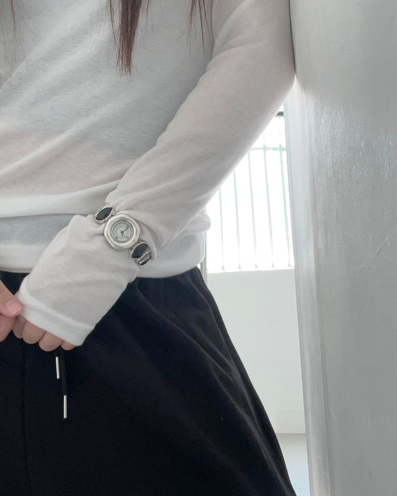 Onyx Bezel Loop Watch