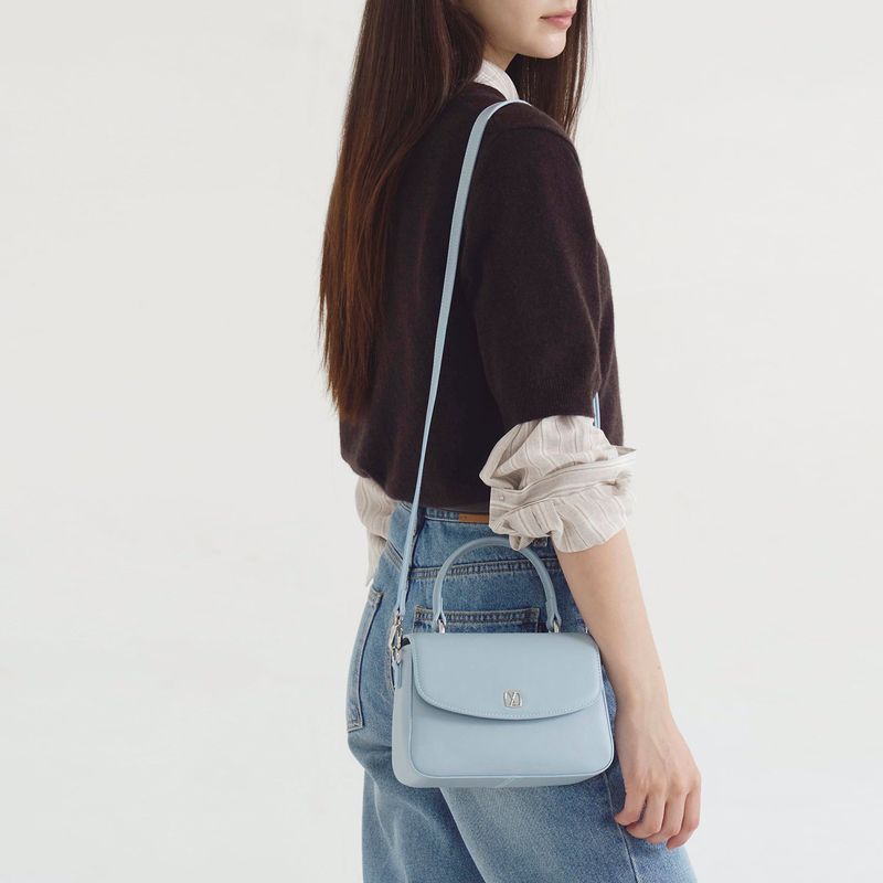 VARZAR（バザール）の「Senoir Flap Cross Bag Mini Sky Blue（Bags）」