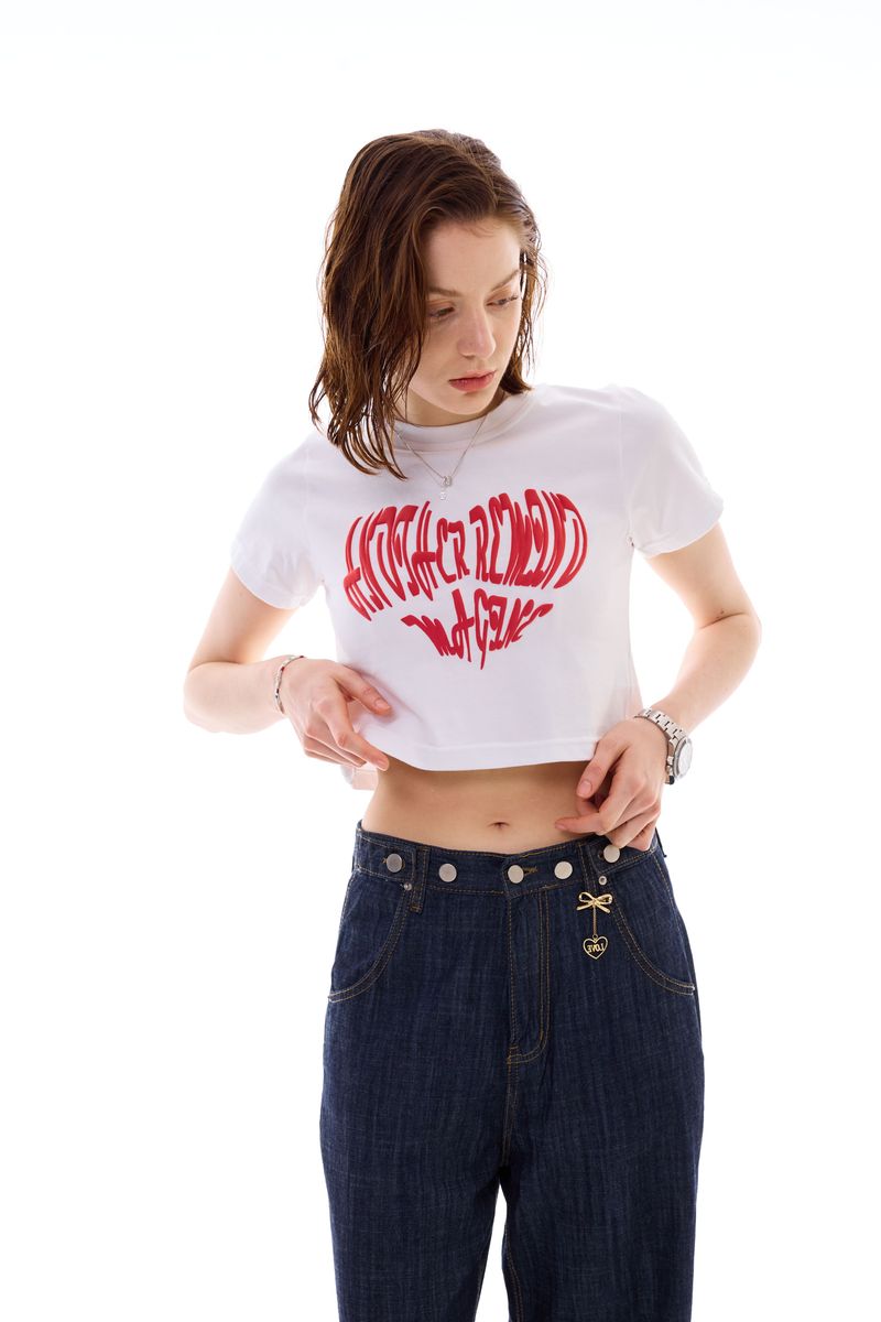 HEART SLOGAN CROP T-SHIRT / RED