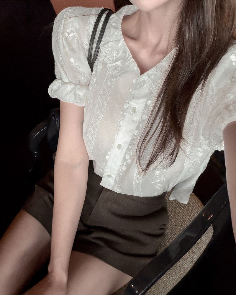 Hentry short‑sleeve blouse