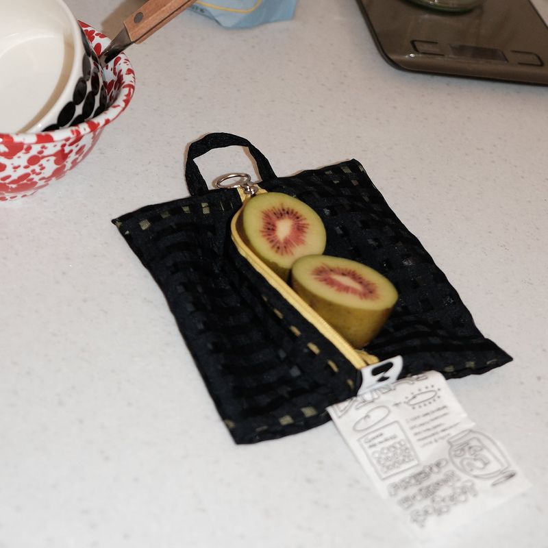 Glossy Cross Stripes Basic Pouch (Blackberry Yellow)