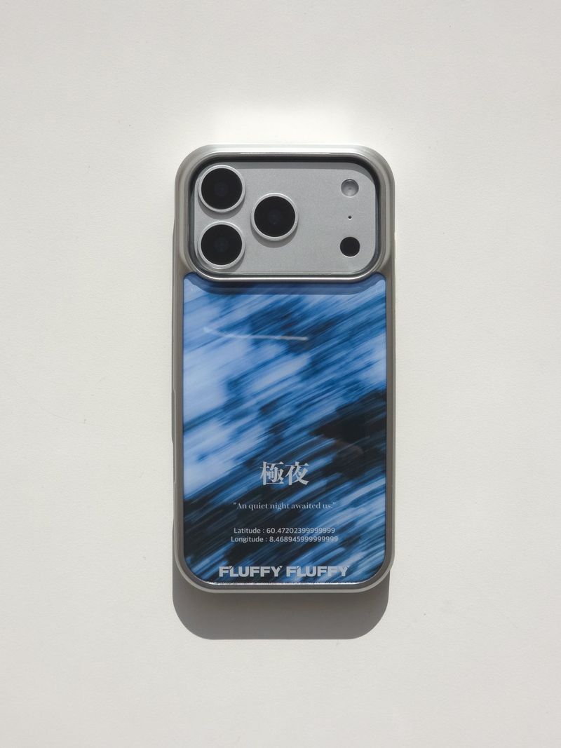 FLUFFY FLUFFY（フラフィー フラフィー）の「[MADE] エクストリームナイトエポキシシルバーバンバーケース [iPhone/Galaxy]（スマホグッズ/小物）」