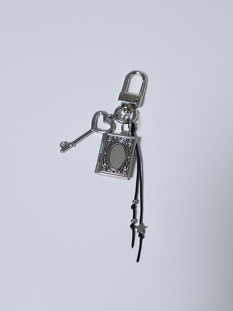 Diary key keyring