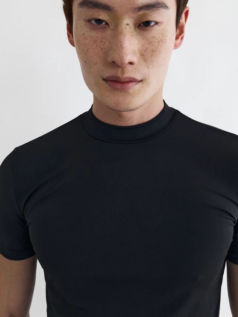 26SS TP3 High-Neck Slim-Fit Cropped Tee