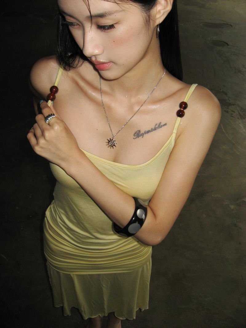 Sunburn necklace