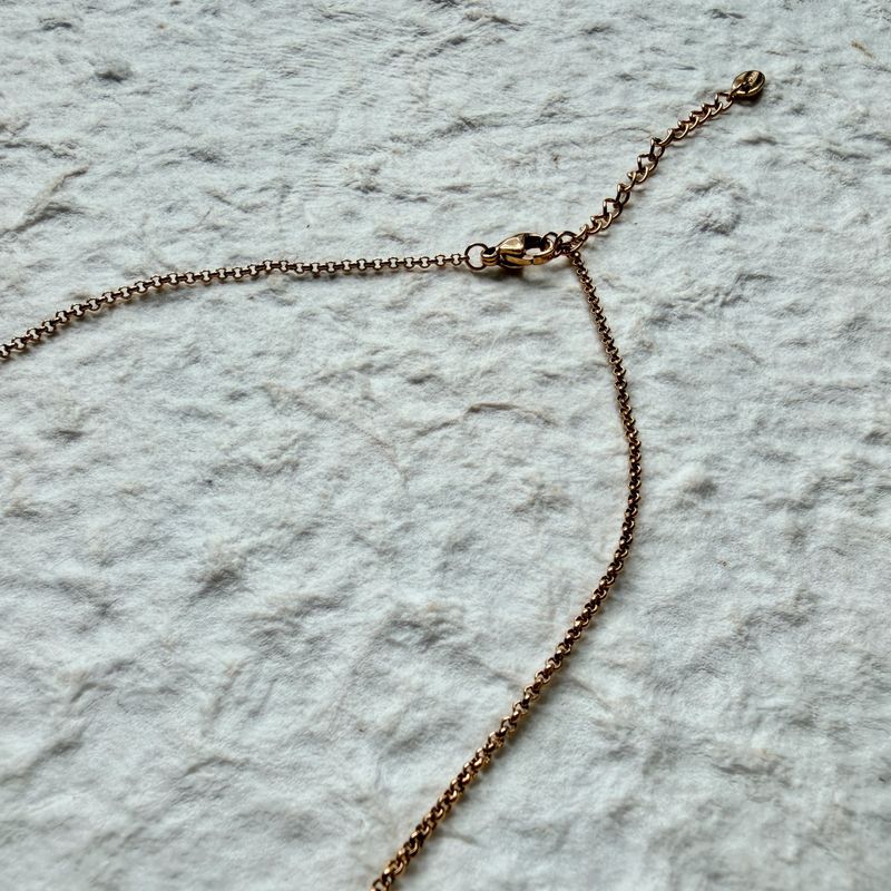Interlocking Choker
