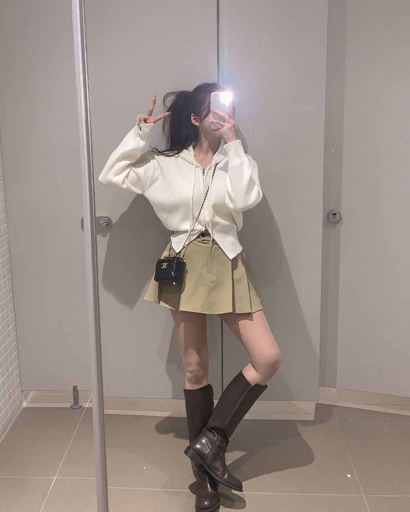 Pleated mini skirt