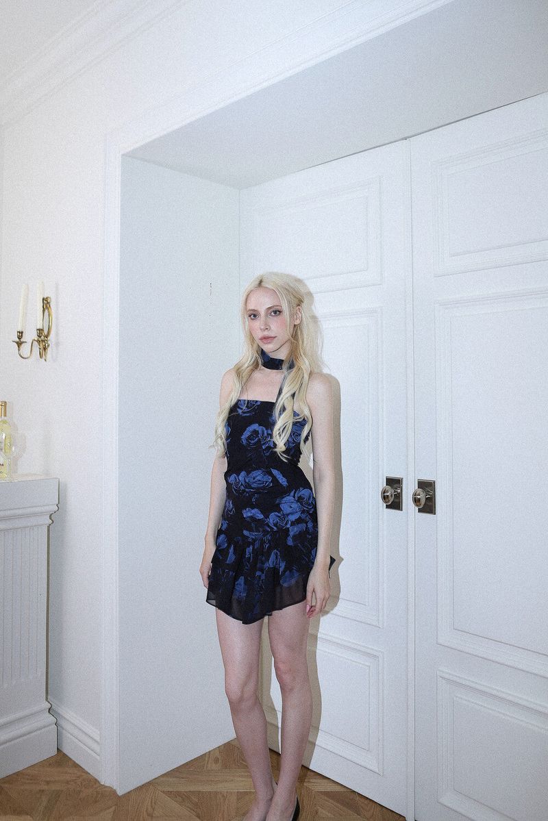 elfelfelf archives（エルフエルフエルフアーカイブ）の「ROSE SCARF TOP[blue]（Tops）」