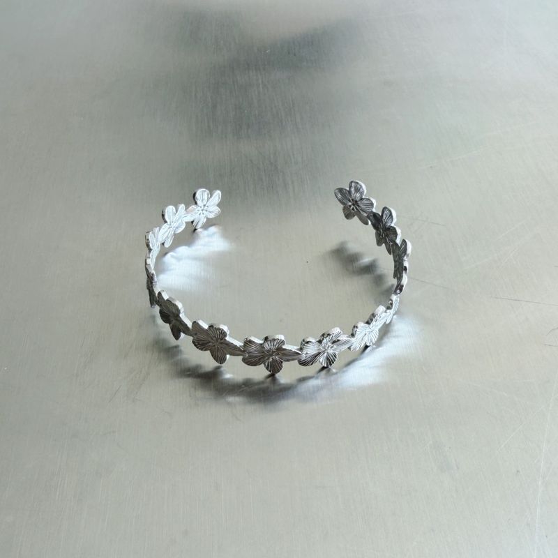 FADE MEET（フェードミート）の「SILENT FLORA（Accessories）」