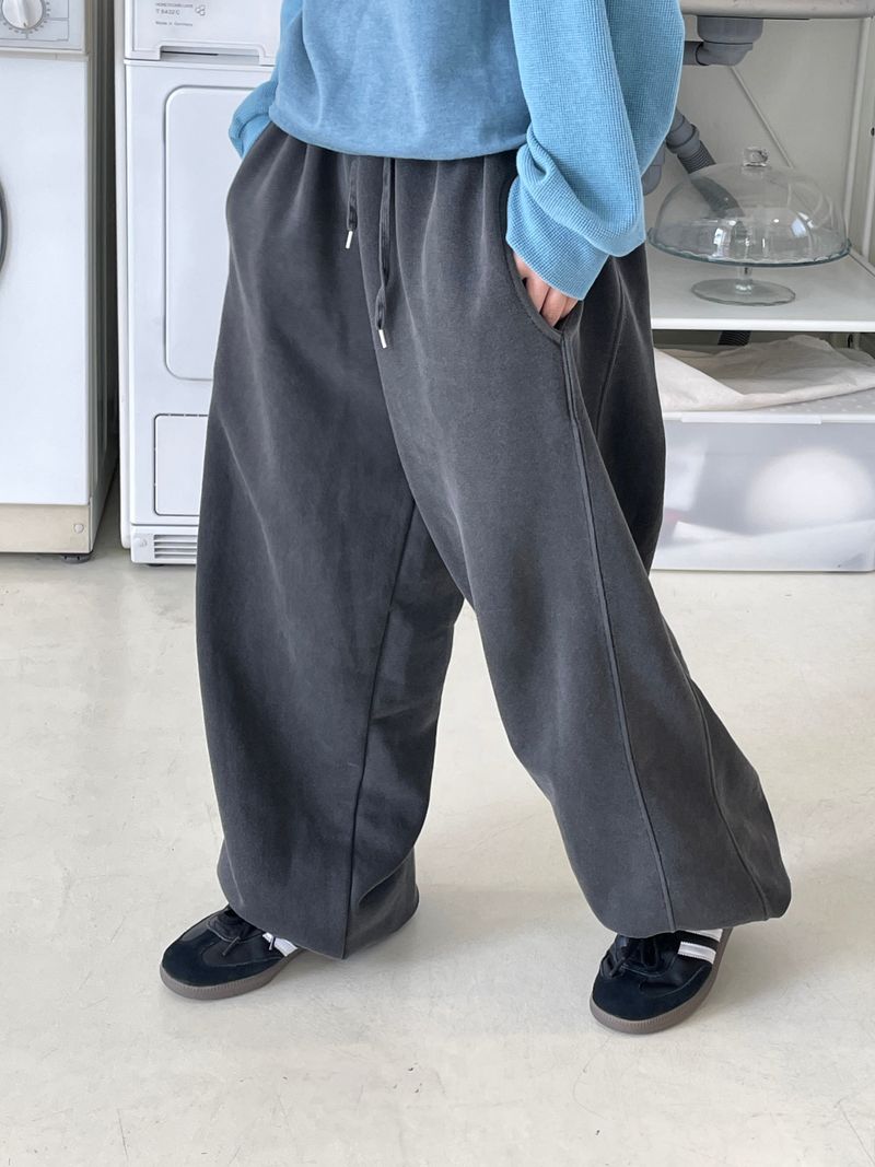 Pigment vintage jogger pants