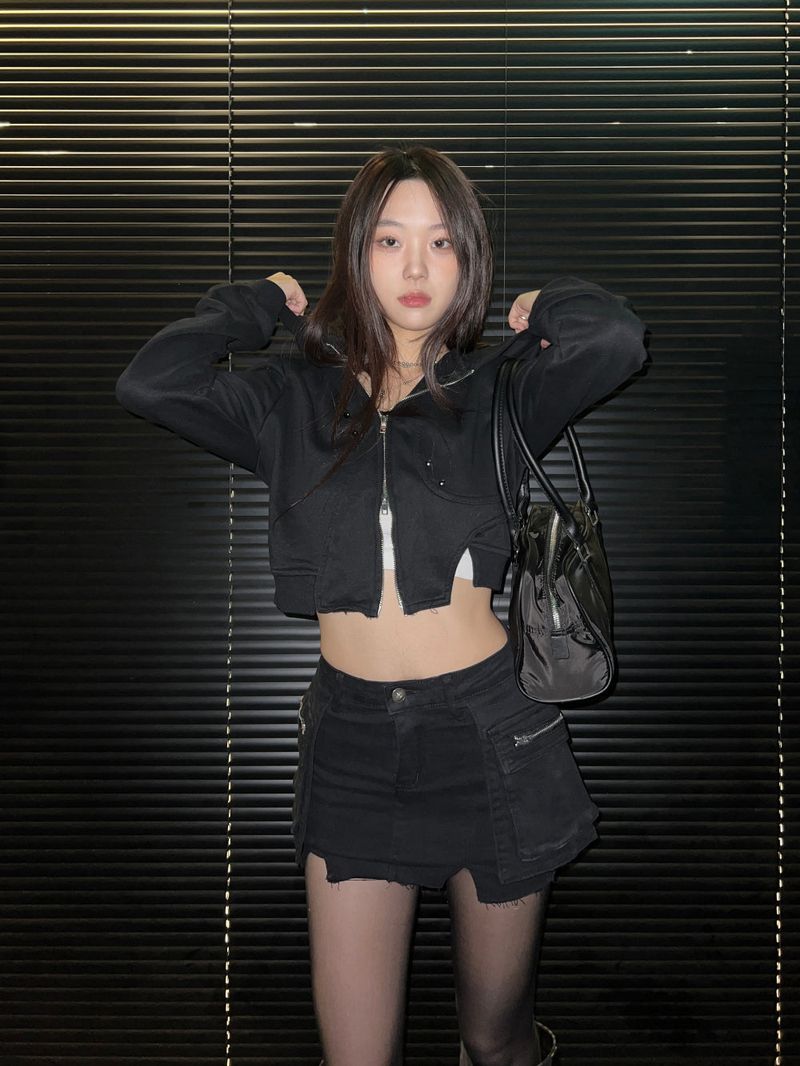 Nylon sports shoulder bag (Black)