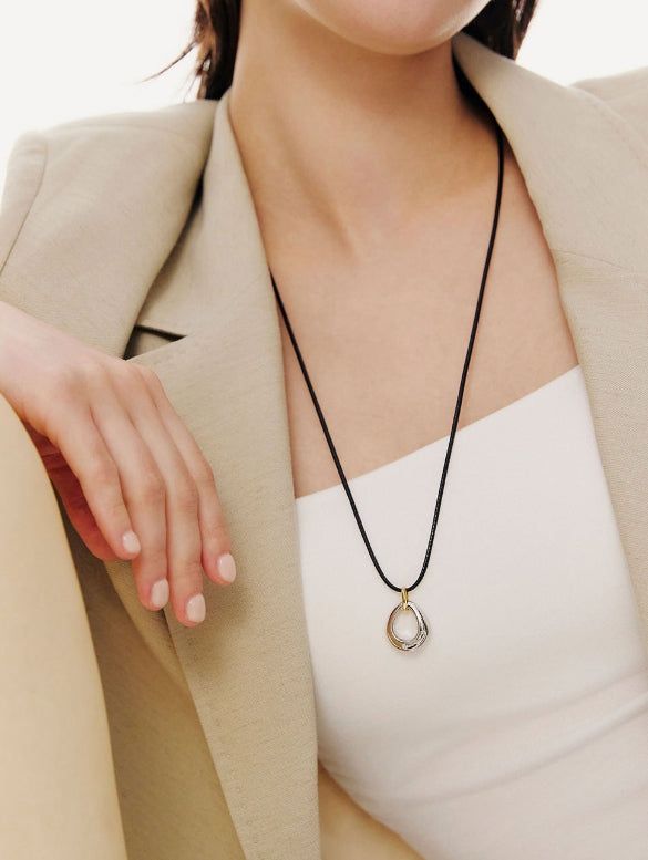 hyeres lor（イエール・ロール）の「26SS★ [Premium Plating] H-Edition AB(C) Fluid String Necklace（Accessories）」