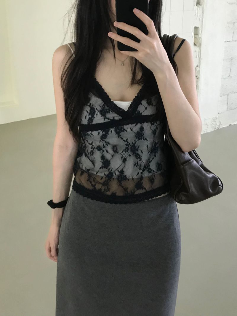 Kitten（キッテン）の「Flower See-Through Lace Sleeveless Top (2 colors)（Tops）」