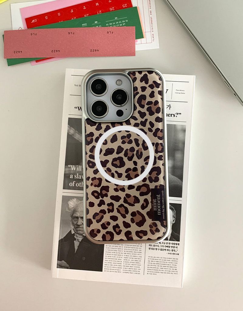  [MADE]ブラウンレオパード シルバーエポキシ MagSafe iPhoneケース