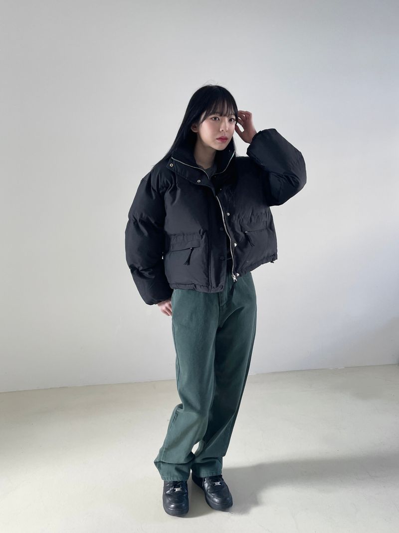 Recommend color semi-wide pants