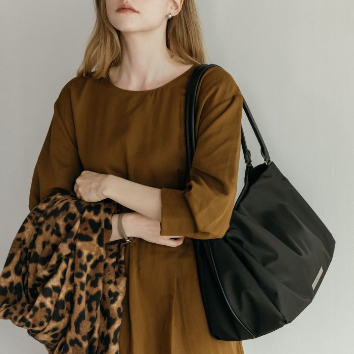 MARHEN.J (マルヘンジェイ)の「ニッキ ナイロンショルダーバッグ(バッグ)」