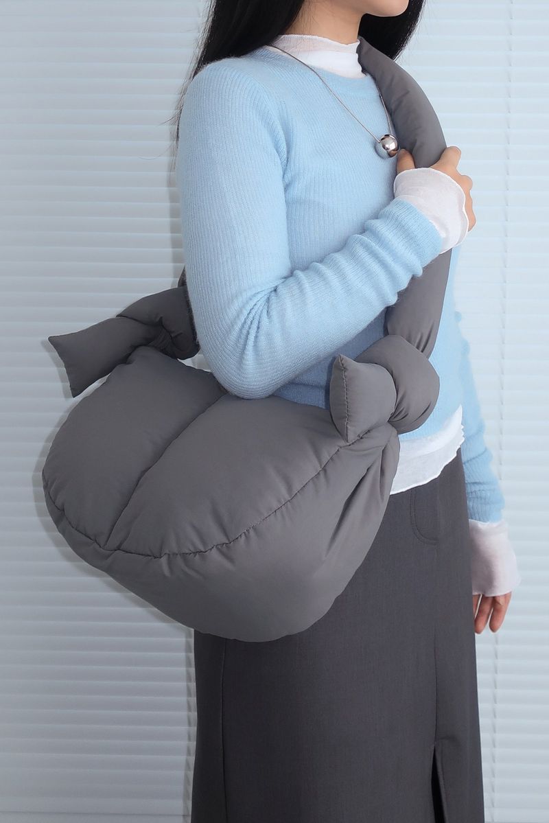 augustone8（オーガストワンエイト）の「PILLOW CROSS BAG GREY（Bags）」