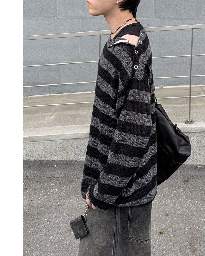 Lure shoulder snap stripe knit