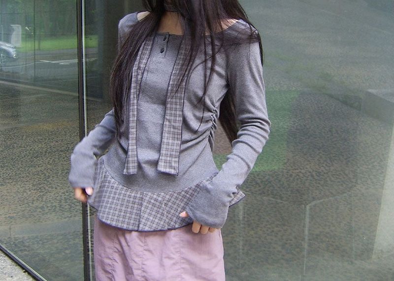 check scarf tee