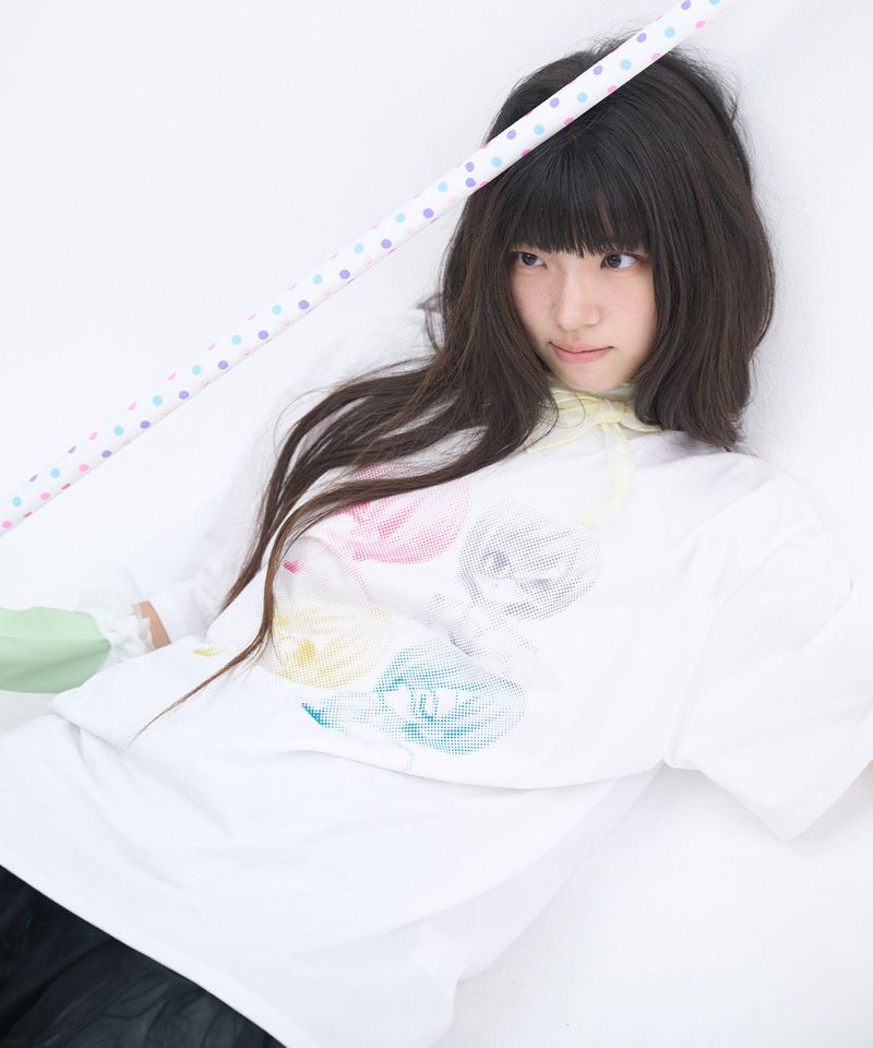 ITZAVIBE（イッザバイブ）の「CAT GIRL EMOTION T SHIRT（Tops）」