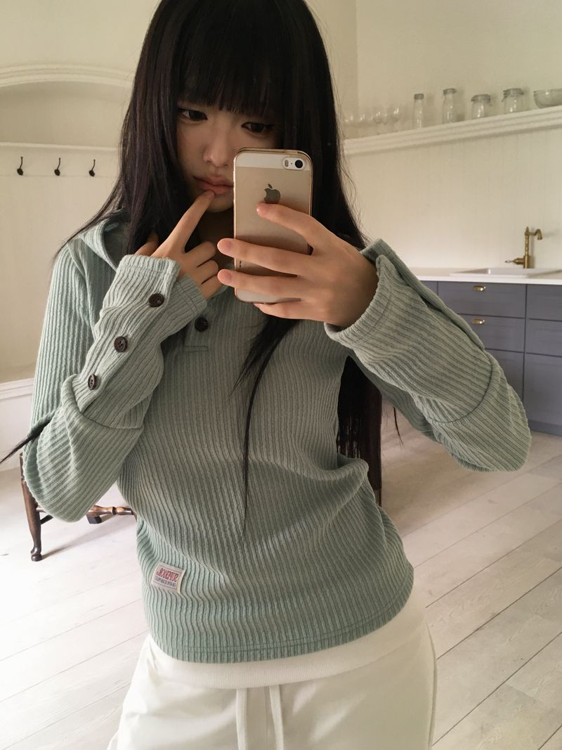 Piggle Cropped Button Hooded T-Shirt