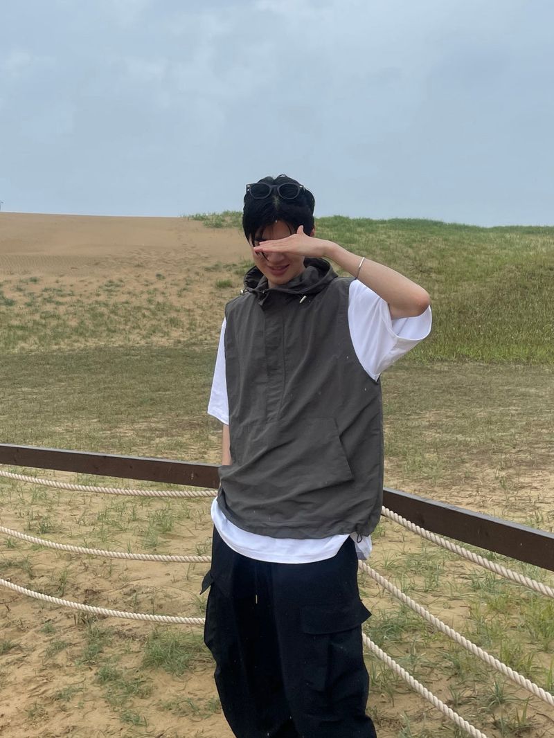Track anorak vest