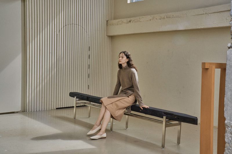 SIDE SLIT TURTLENECK_ALPACA