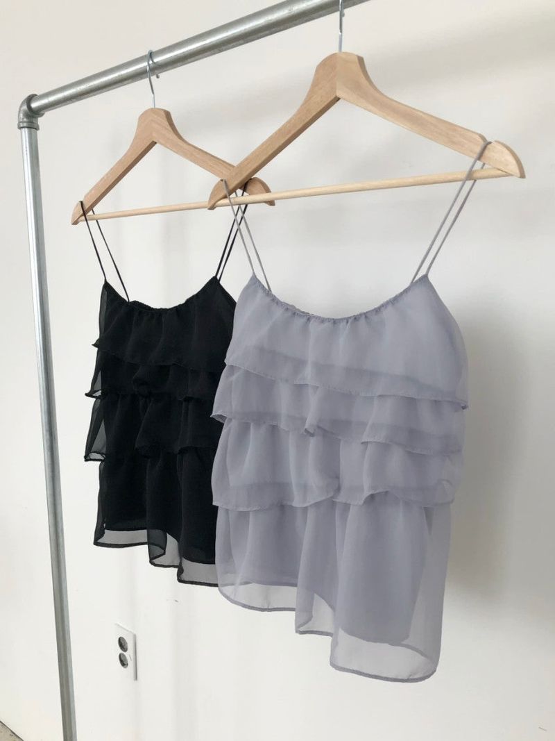 chiffon sleeveless blouse