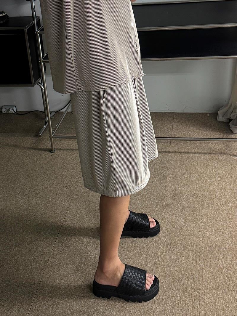 ASCLO(エジュクロ)の「ASCLO Color Pleats Short Pants (4color)(Pants)」