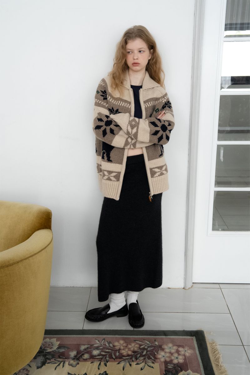 Polar bear cowichan_beige